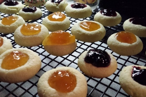 12 Days of Christmas Treats: Classic Thumbprint Cookies