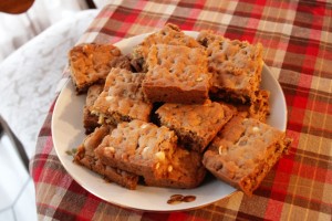 12 Days of Christmas Cookies: Golden Chocolate-Chunk Nutty Bars
